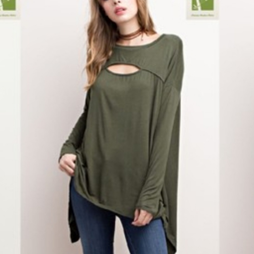 Bamboo fabric top with cut out.